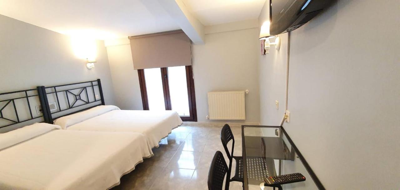Hotel La Quinta Кує Екстер'єр фото