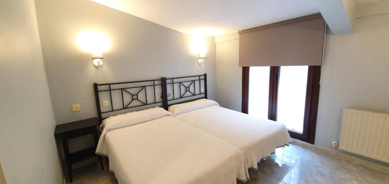 Hotel La Quinta Кує Екстер'єр фото